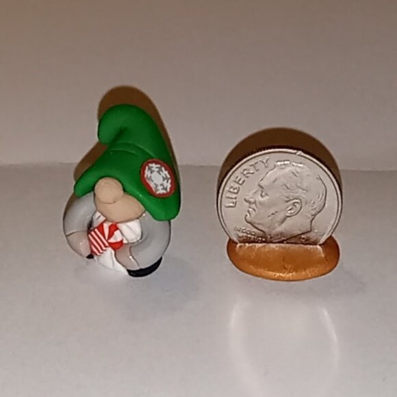 🎯 10 for $10 / Miniature Christmas Gnome with Candy Cane Figure - Picture 2 of 2